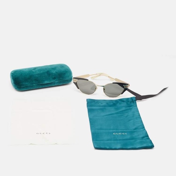 GUCCI sunglasses in narrow cat eye metal GG0522S - Picture 7 of 7